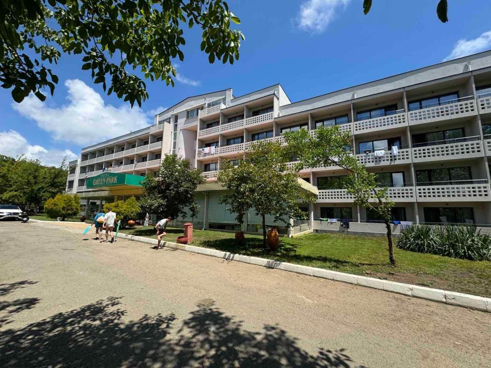 Hotel Green Park Kiten  Exterior photo